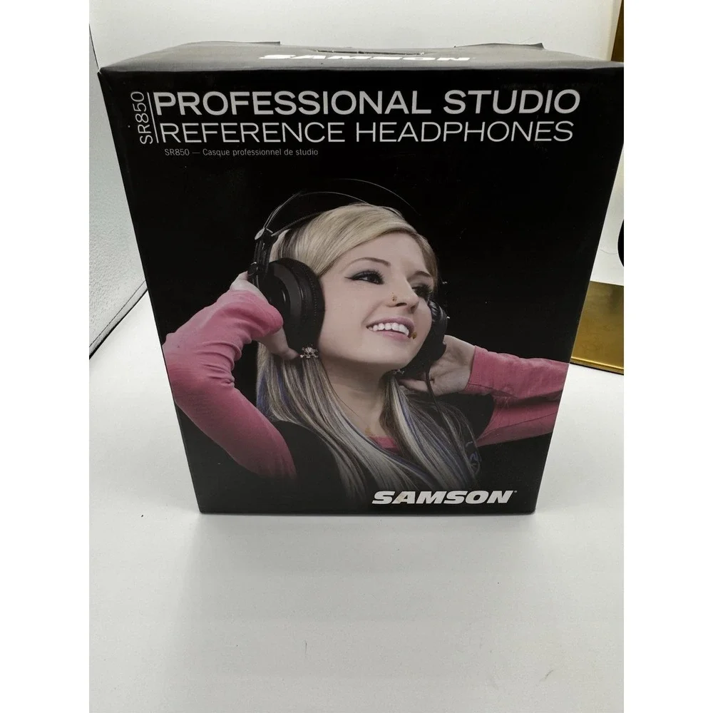 SR 850 Samson Professional Head Phones NIB